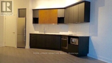 99 The Donway W in Toronto, ON - Building Photo - Building Photo