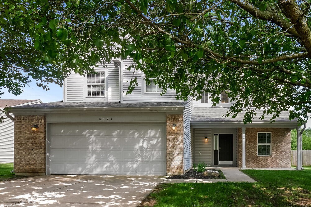 8071 Wichita Hill Dr in Indianapolis, IN - Building Photo
