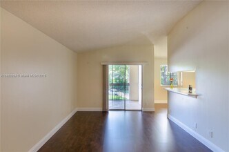 9855 Westview Dr in Coral Springs, FL - Building Photo - Building Photo