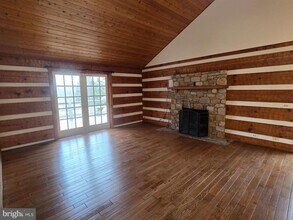 8022 Dulins Ford Rd in Marshall, VA - Building Photo - Building Photo