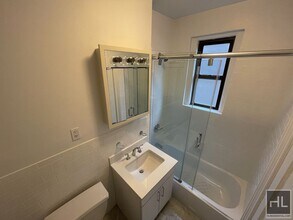 GROVE STREET, Unit 5G in New York, NY - Building Photo - Building Photo