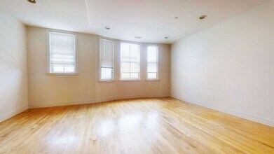 108 2nd St, Unit G-12 in Cambridge, MA - Building Photo - Building Photo