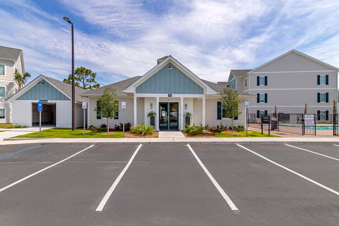 The Pointe Grand Apartment Homes in Kingsland, GA - Building Photo