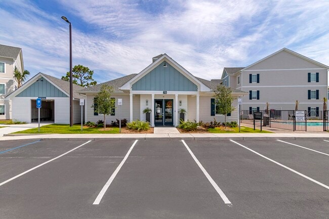 The Pointe Grand Apartment Homes