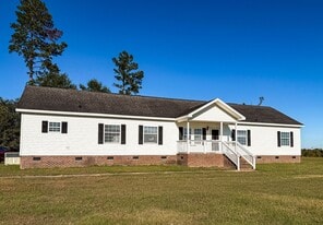 311 Benton Pond Rd in Fremont, NC - Building Photo