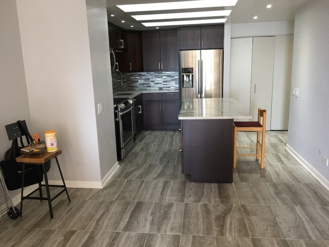 5320 N Sheridan Rd in Chicago, IL - Building Photo - Building Photo