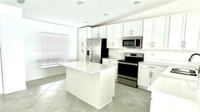 15940 Grassland Ln, Unit 2526 in Punta Gorda, FL - Building Photo - Building Photo