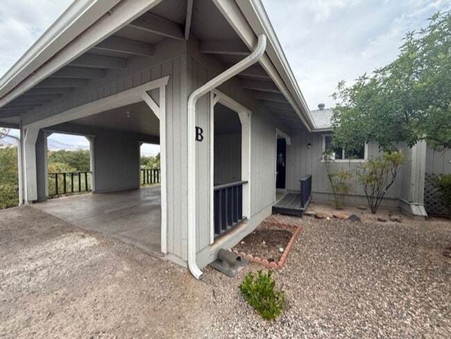 property at 708 S 8th St