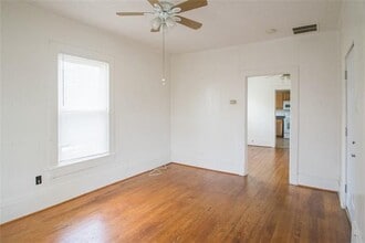 1017 Collier St in Denton, TX - Building Photo - Building Photo