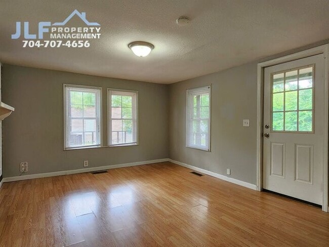 1002 Wood St in Albemarle, NC - Building Photo - Building Photo