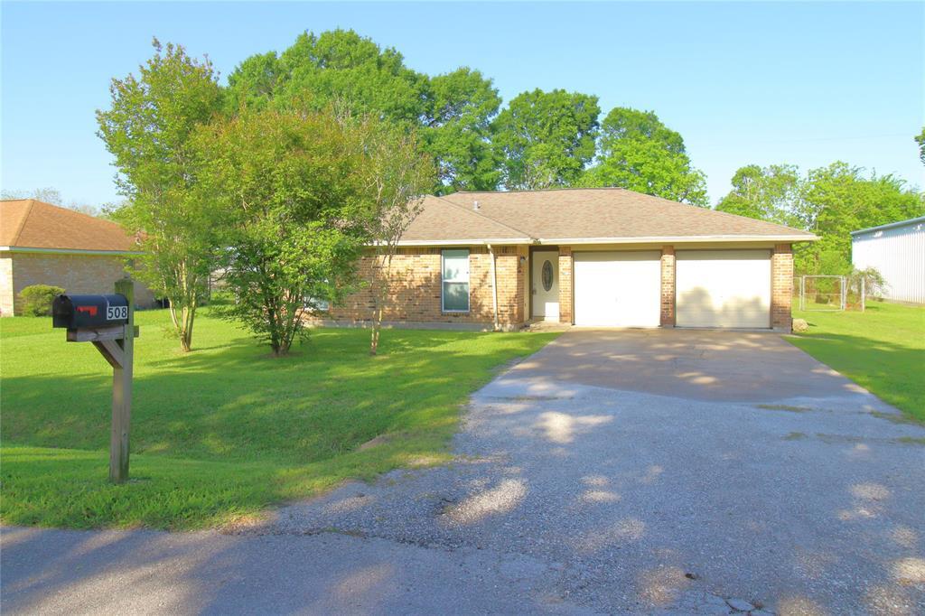 508 Julie Ln in Highlands, TX - Building Photo