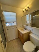 836 E Cook St in Santa Maria, CA - Building Photo - Building Photo