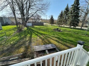 344 Clinton St, Unit Lower in Lockport, NY - Building Photo - Building Photo