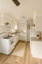 3424 Kimberly Downs Rd in Davenport, IA - Building Photo - Building Photo