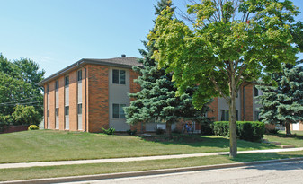 8617 Buckingham Dr Apartments