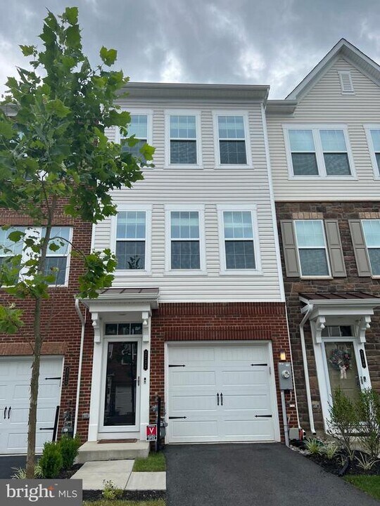 2732 Wessex Cir in Severn, MD - Building Photo
