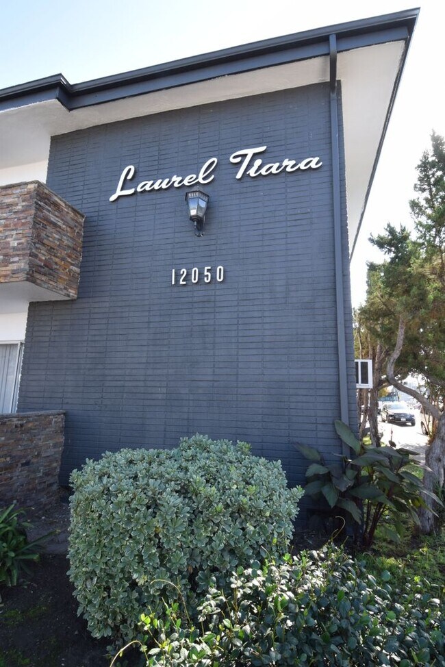12050 Tiara St, Unit 07 in Los Angeles, CA - Building Photo - Building Photo