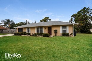 1332 Umbrella Tree Dr in Edgewater, FL - Building Photo