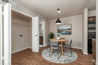 Fountains of Rosemeade in Carrollton, TX - Building Photo - Building Photo