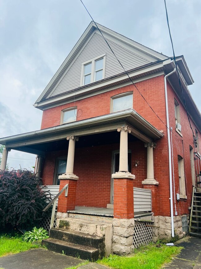 property at 1330 E Washington St