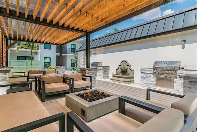 115 S Lois Ave in Tampa, FL - Building Photo - Building Photo