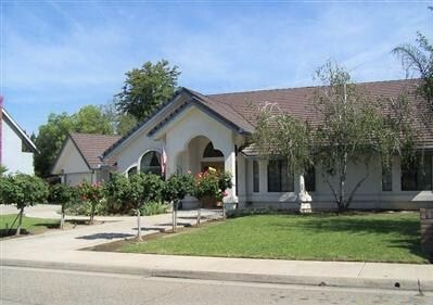 3714 W Woodside Ave in Visalia, CA - Building Photo - Building Photo