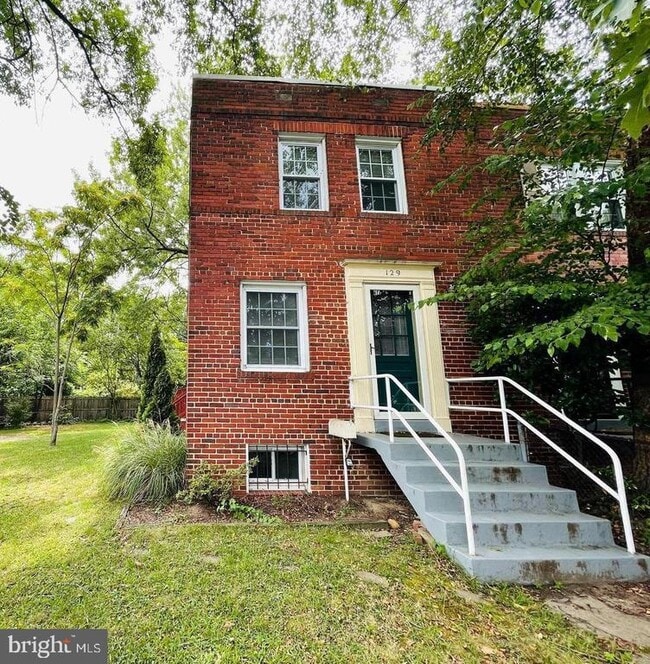 property at 14 E Linden St