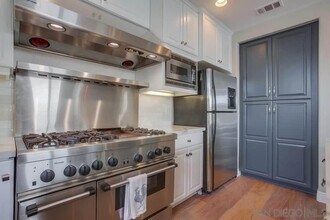 301 N Rios Ave in Solana Beach, CA - Building Photo - Building Photo