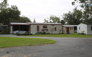 Valencia Estates Mobile Home in Apopka, FL - Building Photo - Building Photo