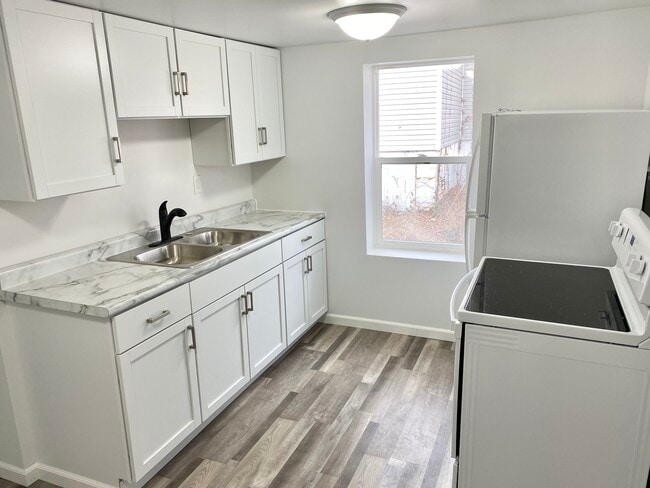 520 W Edwards st, Unit Apt 1 in Vandalia, IL - Foto de edificio - Building Photo