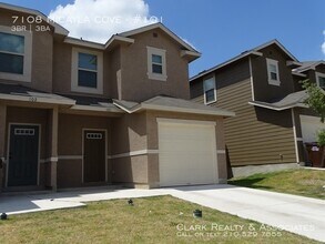 7108 Micayla Cove-Unit -#101 in San Antonio, TX - Building Photo - Building Photo