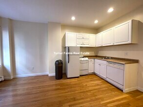 27 Phillips St, Unit 28 phillips- 1 in Boston, MA - Building Photo - Building Photo