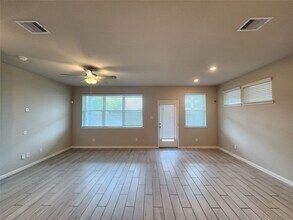 1513 Lakeline Oak Dr in Houston, TX - Building Photo - Building Photo