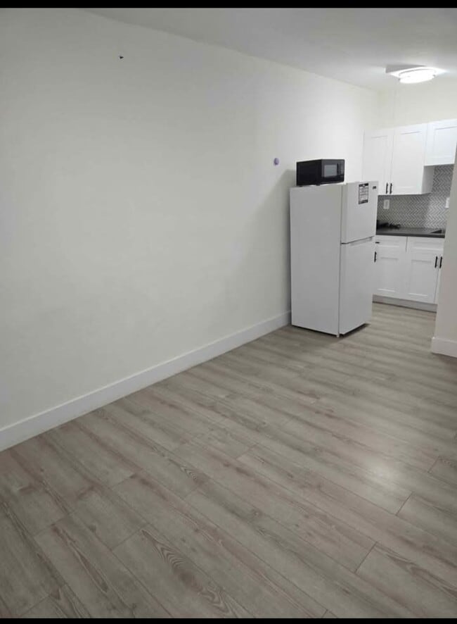 3301 SW 97th Ave, Unit Right Unit in Miami, FL - Building Photo - Building Photo