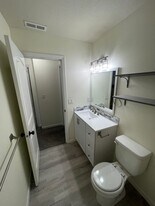 970 Salamander Rd SE in Jefferson, OR - Building Photo