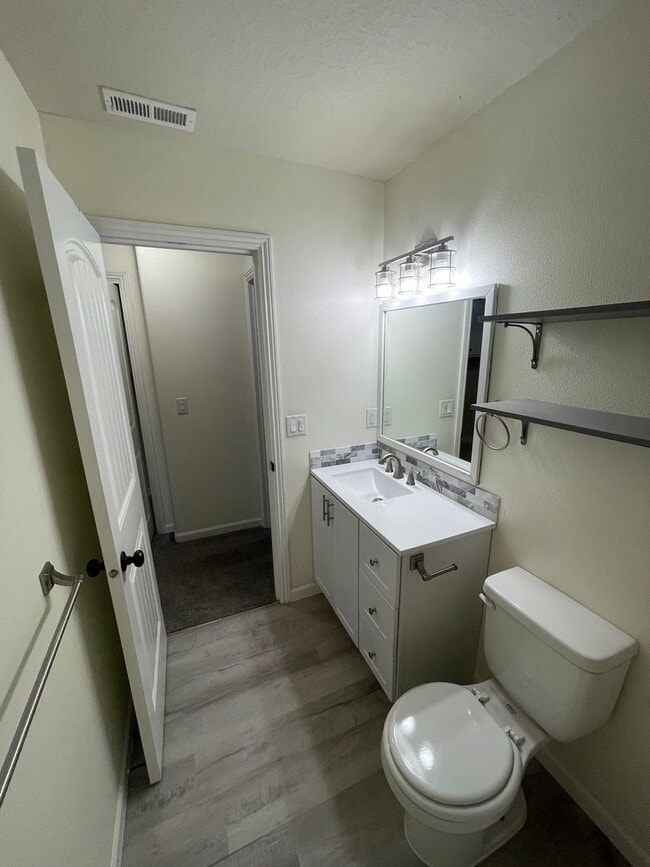 property at 970 Salamander Rd SE