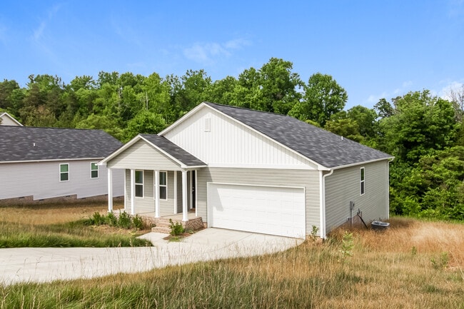 2396 Heritage View Ln in Thomasville, NC - Foto de edificio - Building Photo