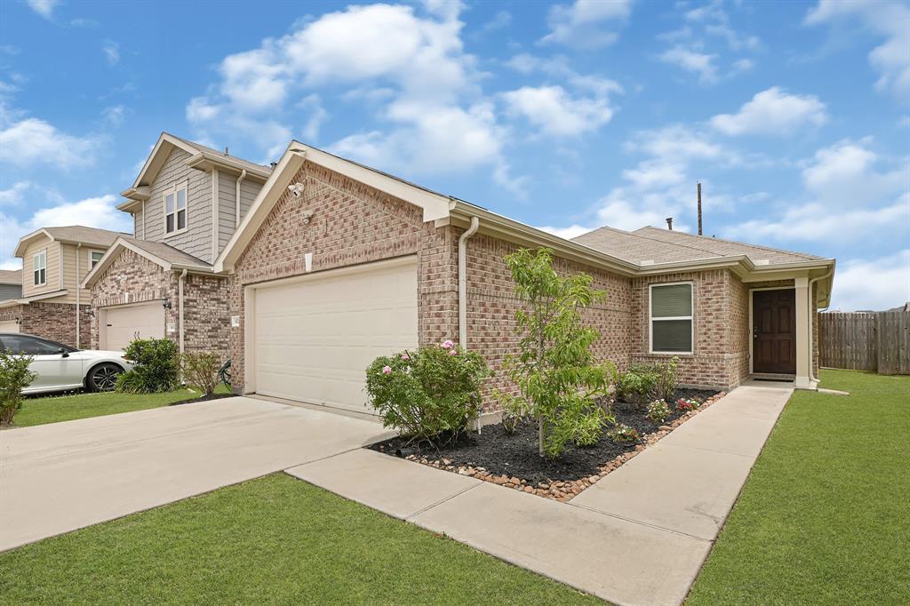 6826 Beck Canyon Dr in Houston, TX - Building Photo