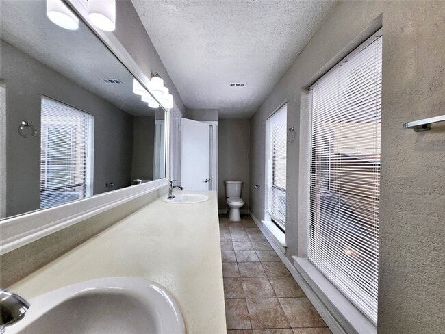 property at 4429 W Cypress Villas Dr