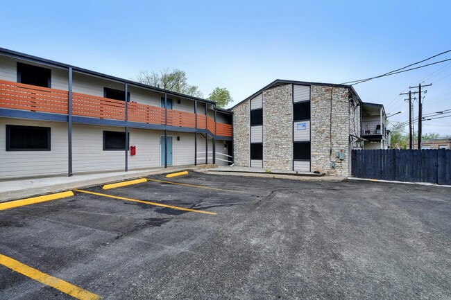 Cielo at Azulyk in Austin, TX - Foto de edificio - Building Photo