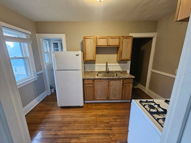 2 Regent St, Unit #3