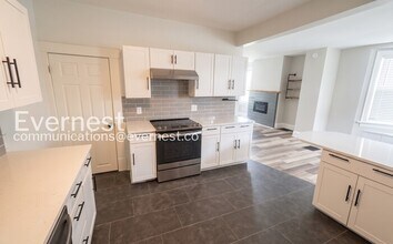 1681 Manchester Ave in Columbus, OH - Building Photo - Building Photo