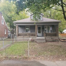 1731 Highland St in Middletown, OH - Building Photo - Building Photo