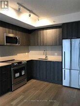 25 Richmond St E in Toronto, ON - Building Photo - Building Photo