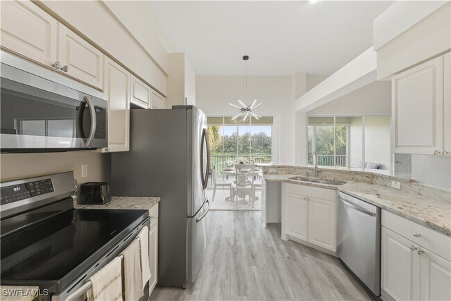 property at 2150 Aberdeen Ln