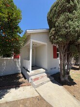 8132 Tapia Via Dr in Rancho Cucamonga, CA - Foto de edificio - Building Photo