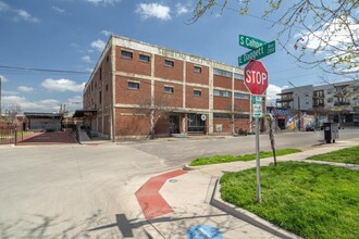 201 S Calhoun St in Fort Worth, TX - Building Photo - Building Photo