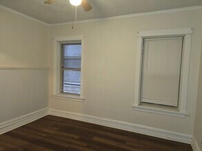 2317 W Marquette Rd in Chicago, IL - Building Photo - Building Photo