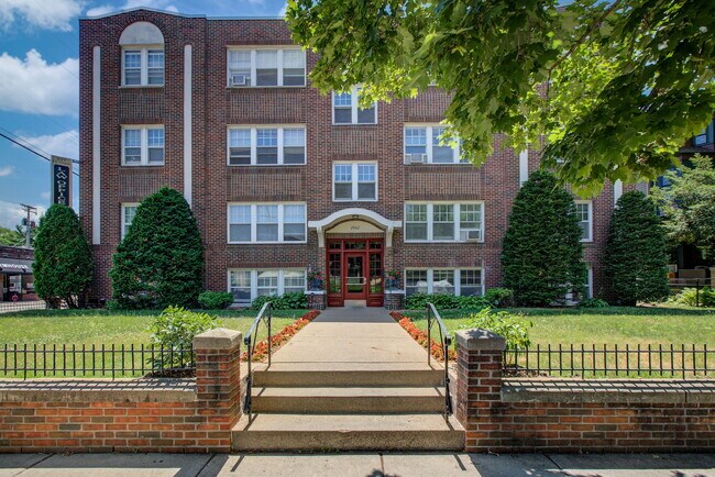 Clemar Apartments