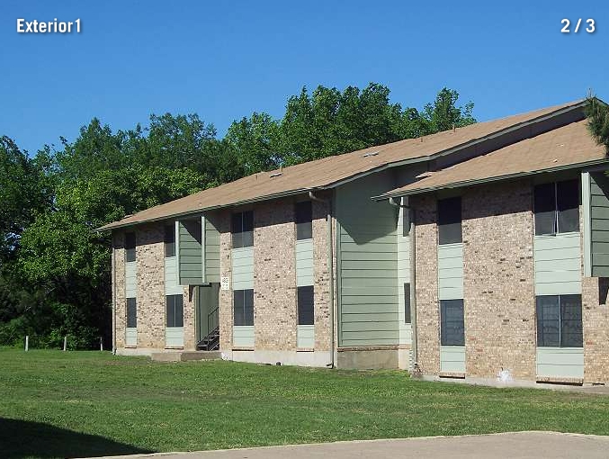 Rolling Meadows in Dallas, TX - Foto de edificio